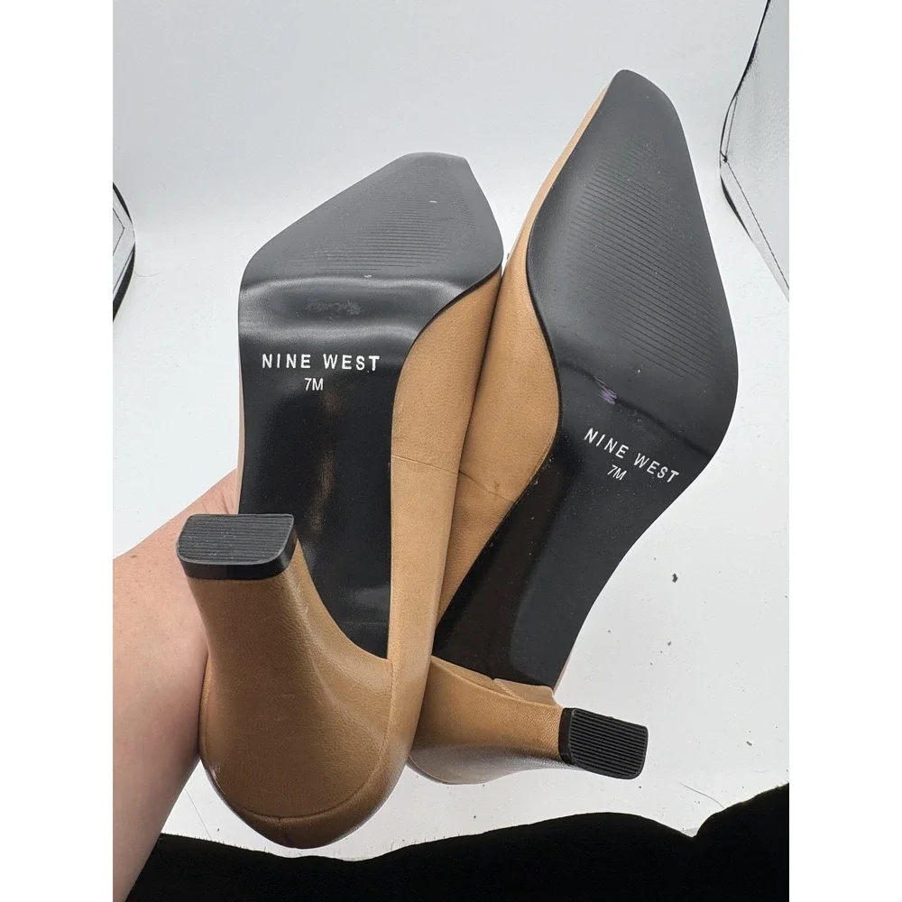 Nine West Shoes Womens Size 7 Beige Square Toe Mid Heel Dress Pumps Classic